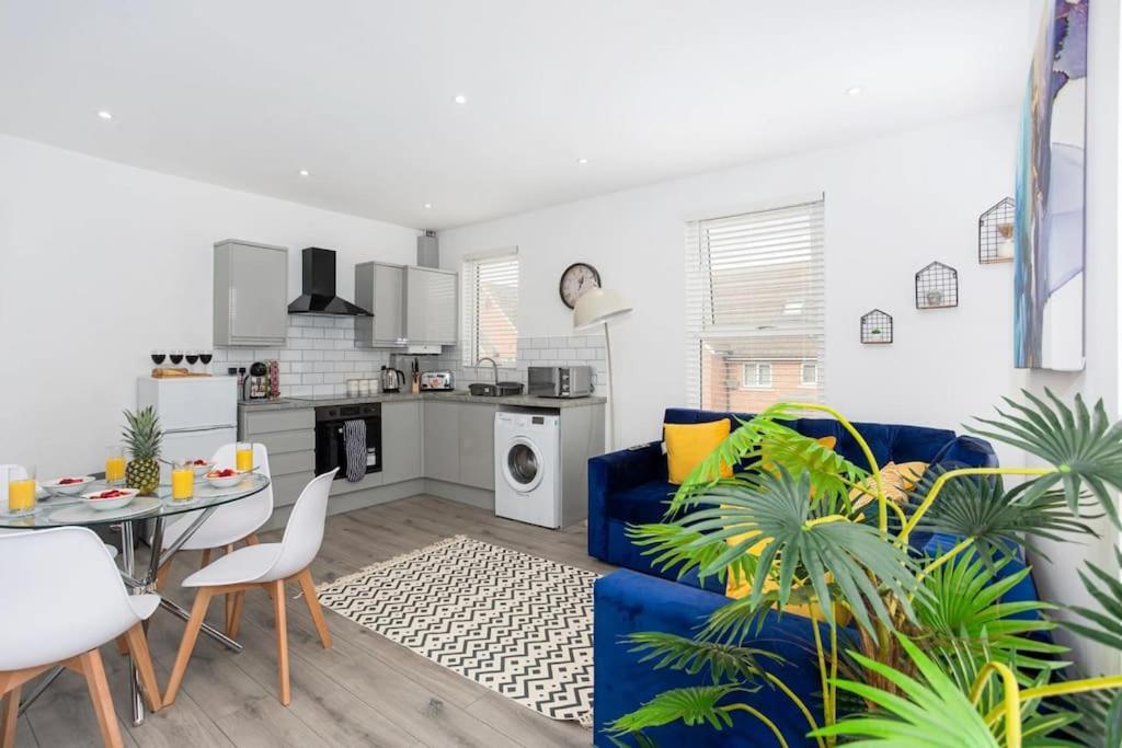 2 Bed Apartment Near The Beach サウスエンド・オン・シー エクステリア 写真